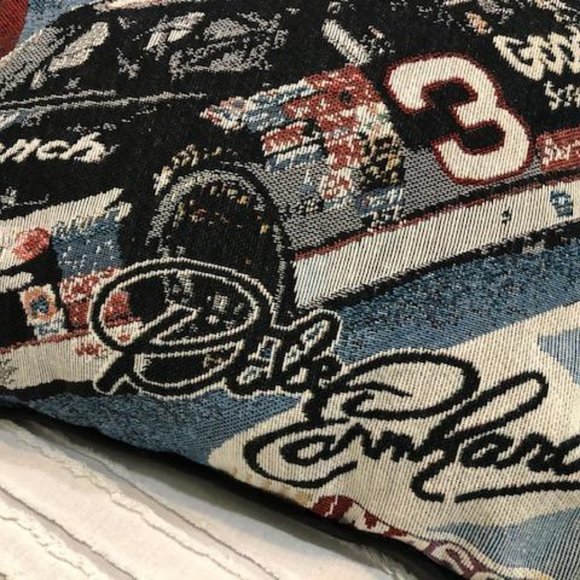 🔴 Last One - NEW & Vintage - NASCAR Dale Earnhardt #3 Tapestry Woven Pillow - Picture 2 of 4